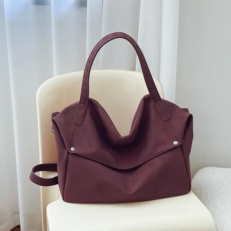 

Large-capacity retro bag women s versatile casual new niche simple shoulder bag commuter tote bag бордовый