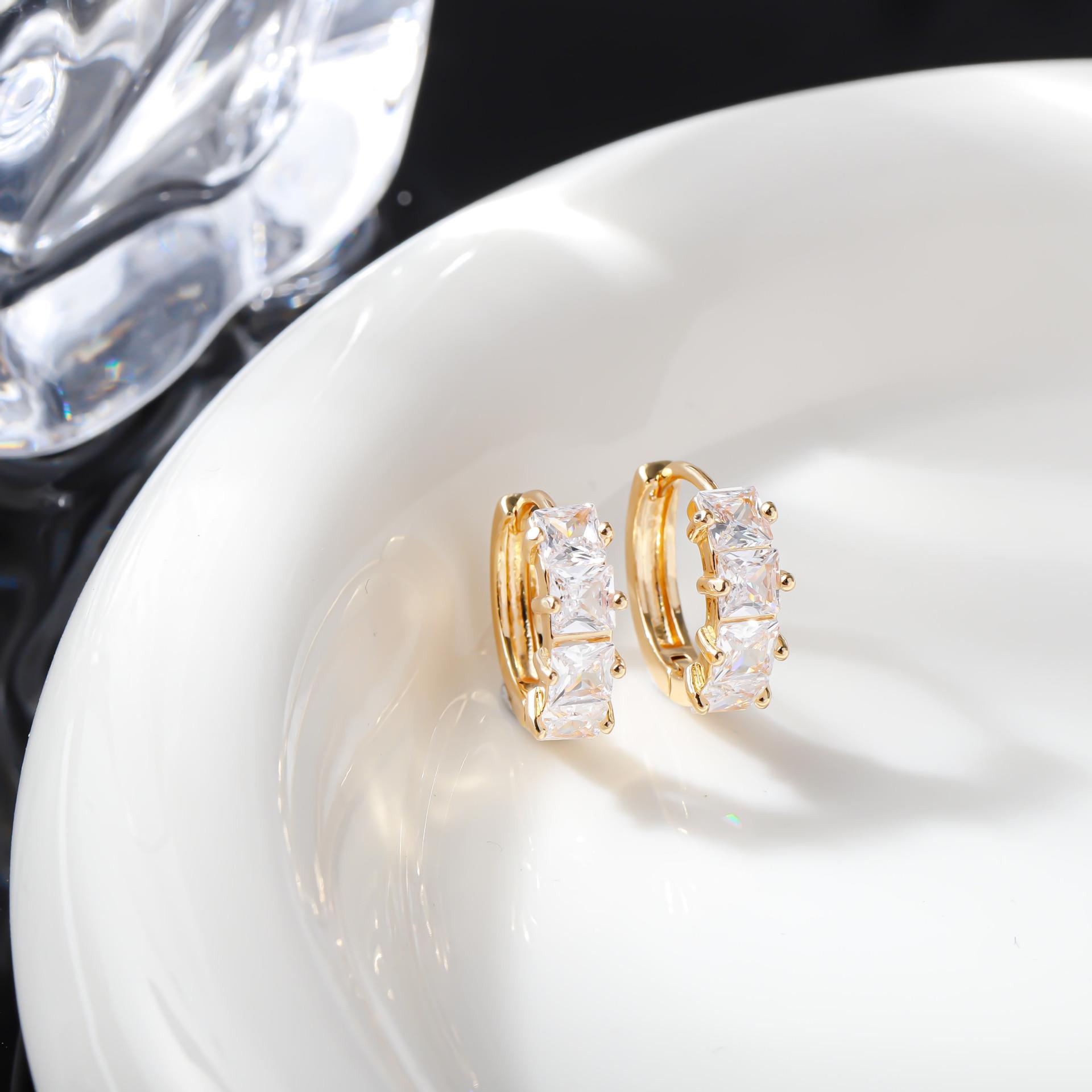 European Retro Bronze Zirconia Geometric Earrings