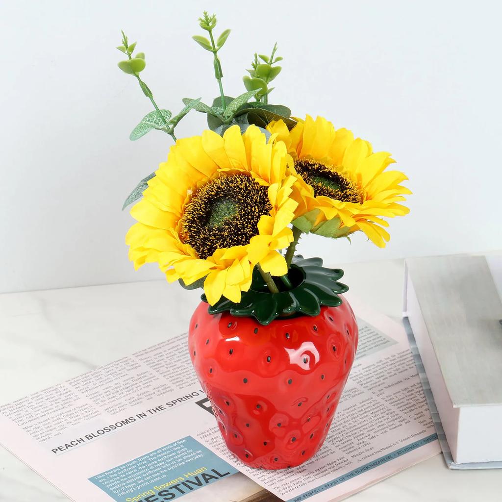 Strawberry Vase Vintage Inspired Strawberry Flower Vase Ceramic Decorative Strawberry Shaped Planter for Home Office Kitchen