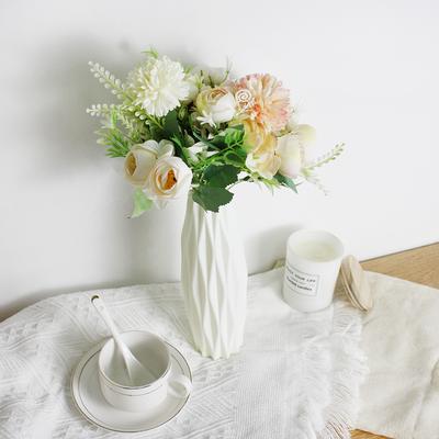 Two Simulated Bouquets and Simple Style Creative Vase Modern Simple Plastic Flower Vase Set for Home Office Desktop Decor