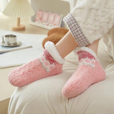 Gestrickte Hausschuhe Socken Flauschige Winter Knöchelsocken mit Grippern Rutschfest Niedrig geschnittene Indoor Warme Socken für Zuhause Wohnzimmer Schlafzimmer Spielzimmer