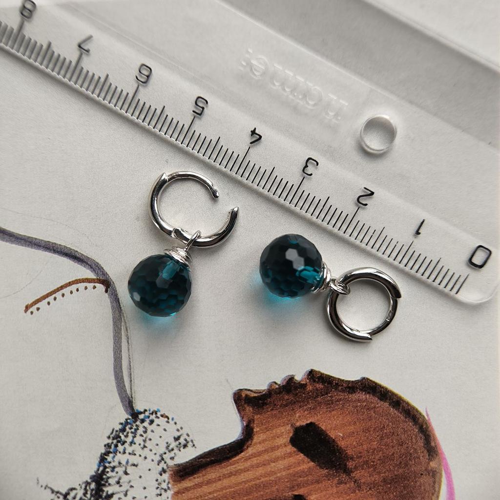 Серебряные серьги с фианитами (2184737)