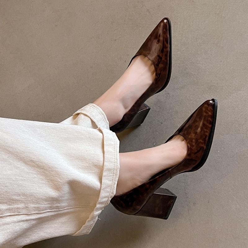 Chengdu handmade women's shoes~ 8cm commuter pointed high heels women's 2025 spring and autumn new cowhide shallow thick heel single shoes