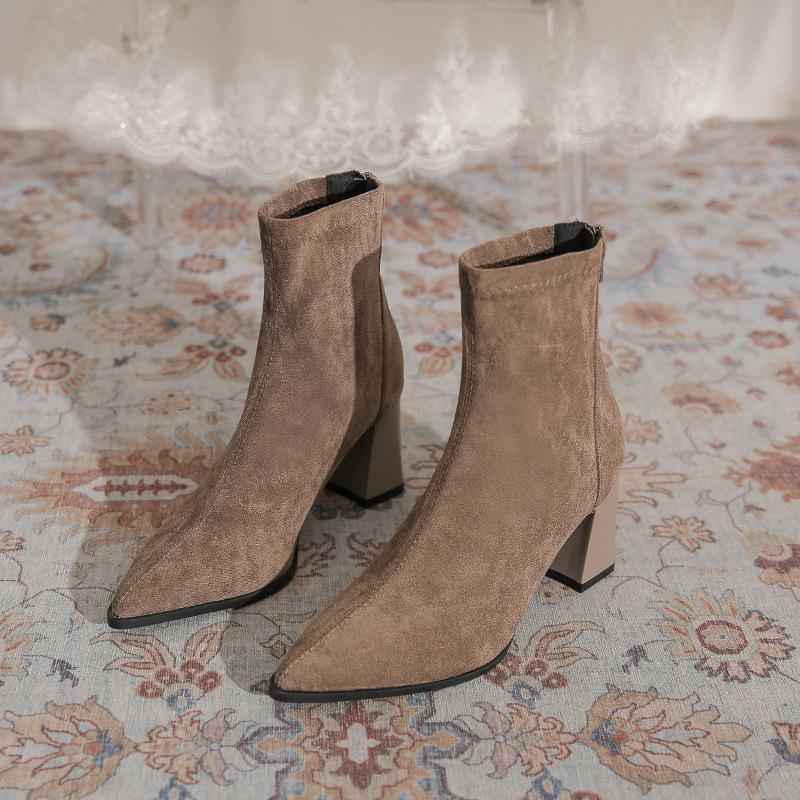 

Женские короткие ботинки из мягкой кожи на толстом каблуке с острым носком, новинка осени и зимы 2025 года, тонкие, популярные, модные, универсальные ботинки-мартин на молнии 40