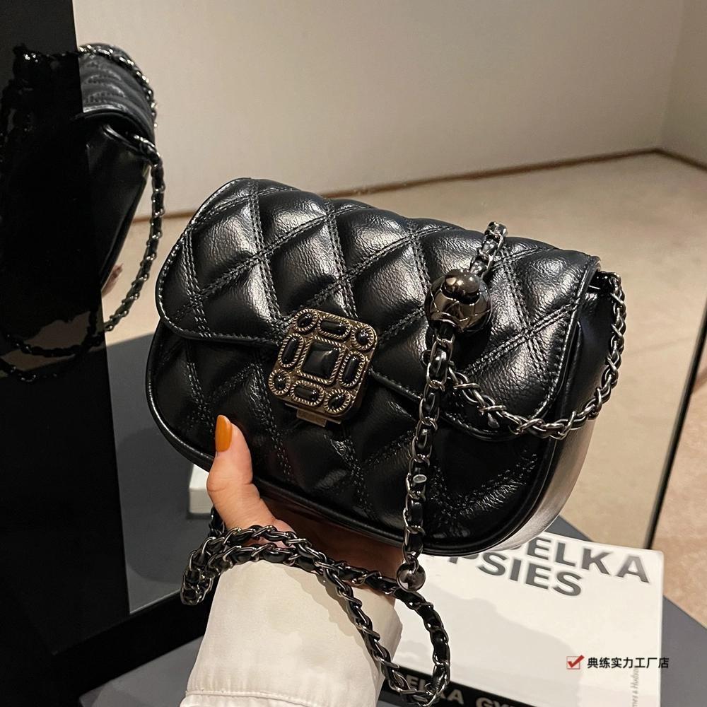 Rhombus Embroidery Thread Bag Niche Retro New Women's Bag Popular Chain Messenger Bag Foreign Style Small Square Bag Black
