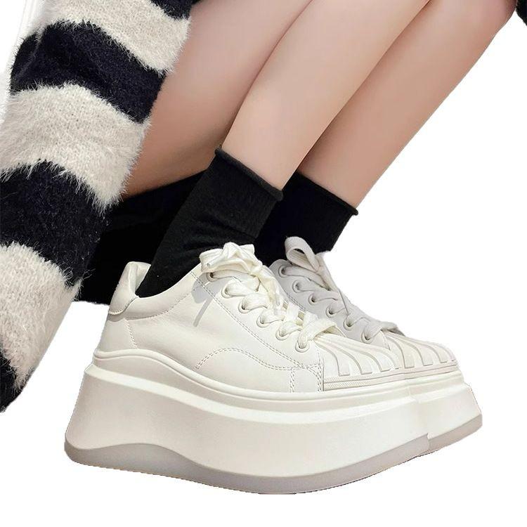Thick-soled heightening little white shoes women's 2025 spring new Internet celebrity explosion versatile senior sense lightweight casual sports shoes