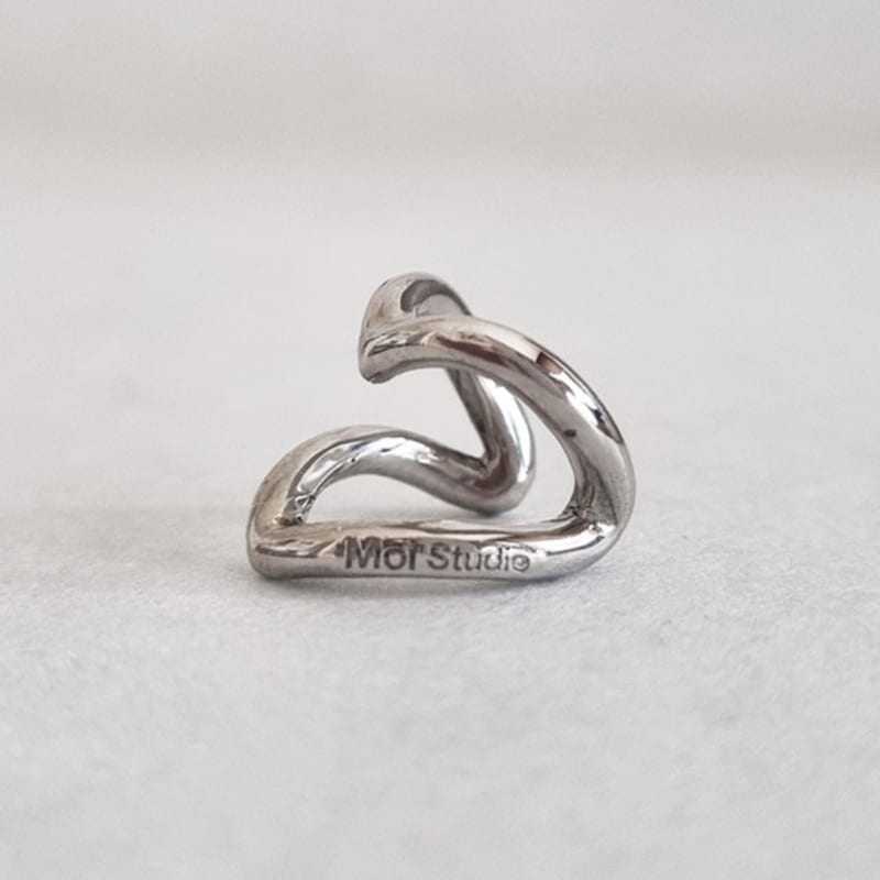 

MOI studio Cubic Heart Earcuff GOLD_ONE