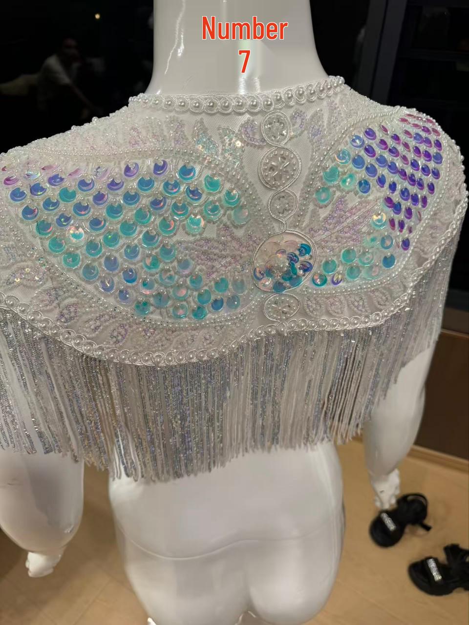 

Yangko Sequin Cloud Shoulder Shawl 9