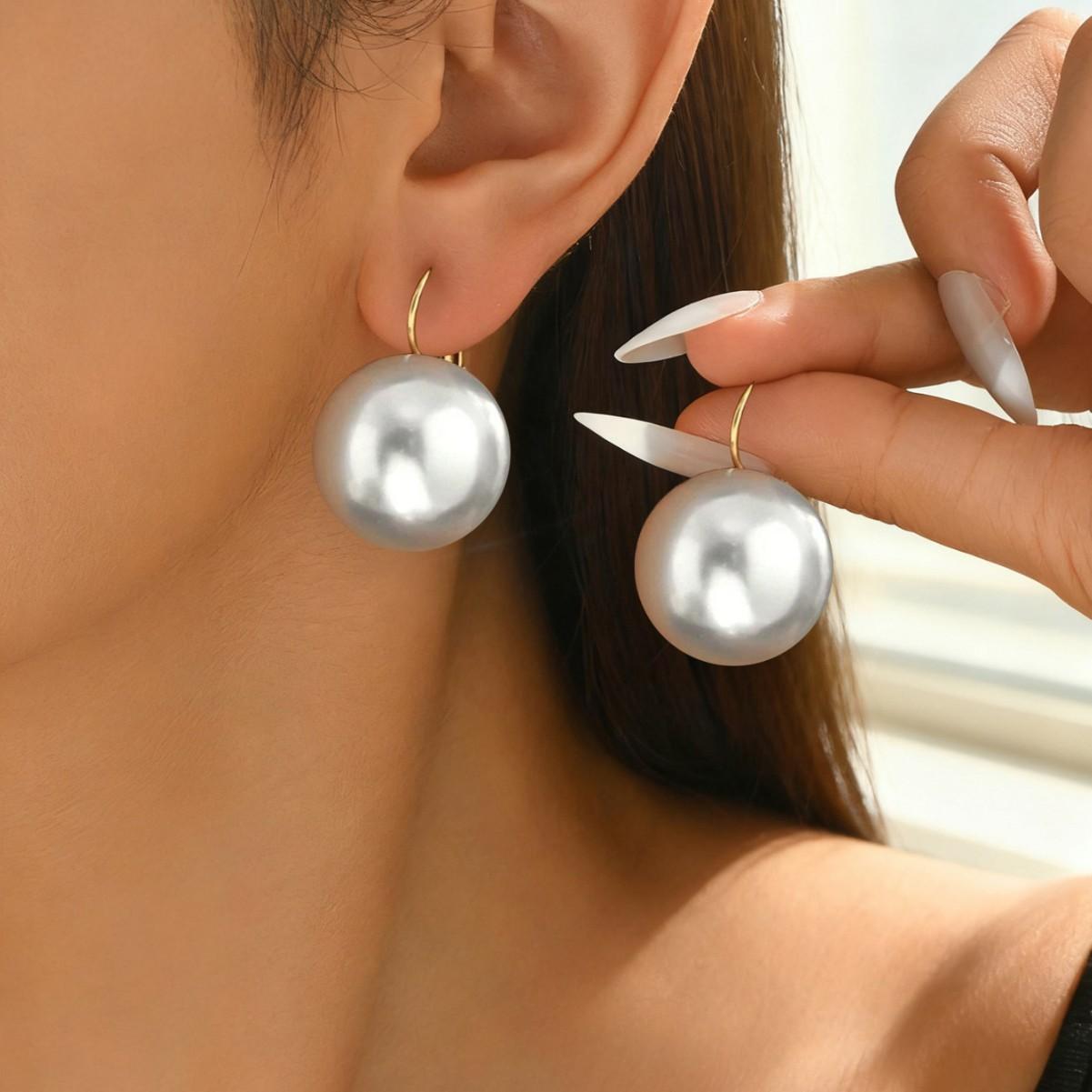 

Сережки в стилі світської розкоші ретро з перловими застібками One Size білий