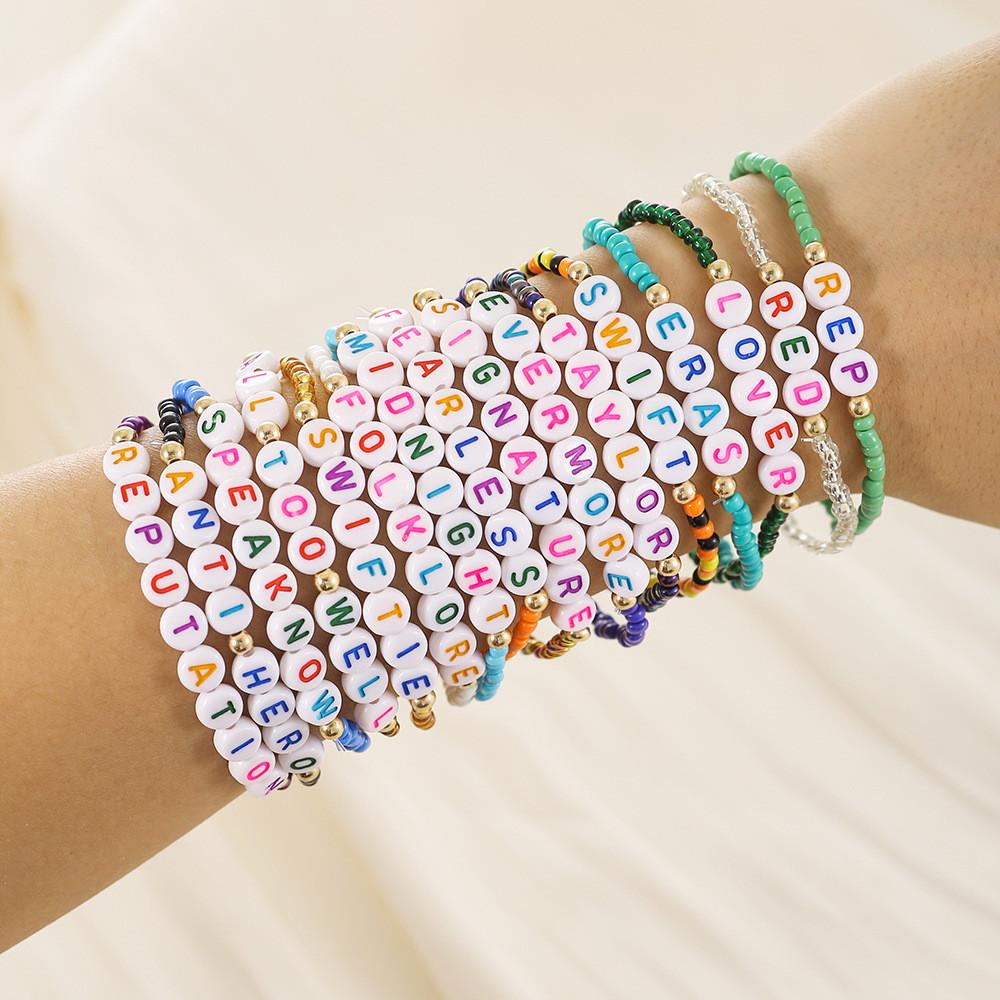 Boho-Armbänder Set Mit bunten runden geometrischen Acryl-Design Für Frauen