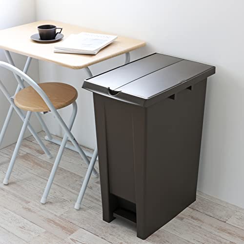 Captain Stag Pedal Pail #70, Double-Door, Brown, Made in Japan, UY-7059