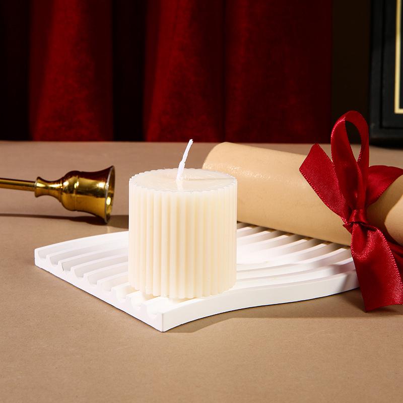 White Cylindrical Aromatherapy Soy Candle - Creative Ornament for Holiday Atmosphere