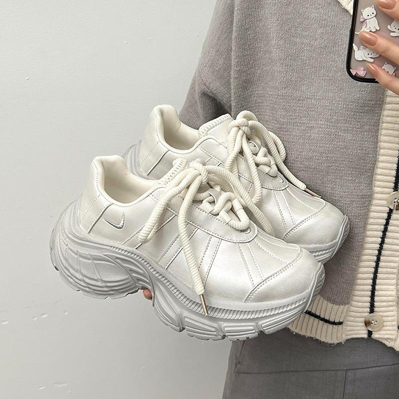 Small silver platform dad shoes for women's 2025 spring new height-increasing versatile casual sports shoes, light trendy shoes