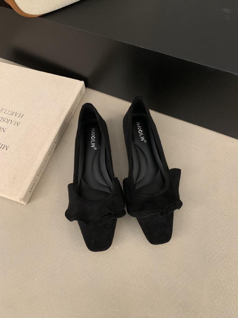 Ladyshoes 2025 new Korean version of spring and autumn versatile square head soft-soled flat shoes women's suede shallow mouth one-pedal single shoes