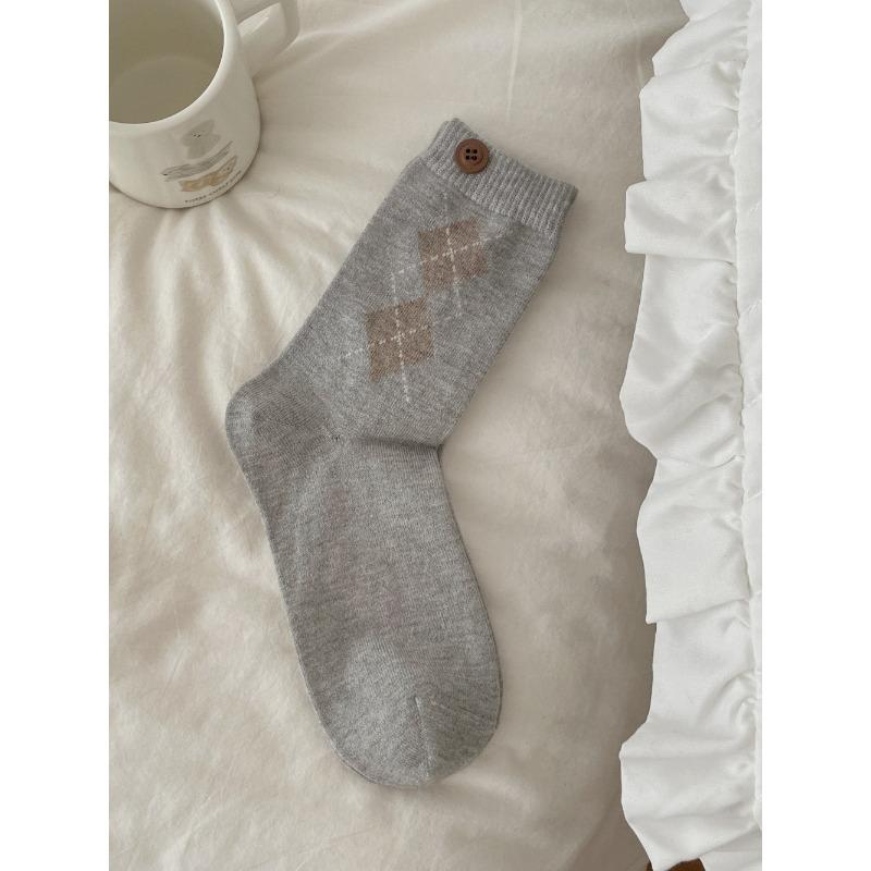 Winter Warm and Thick Small Diamond-shaped Button Wool Mid-calf Socks for Women's Autumn School Style Pile Socks