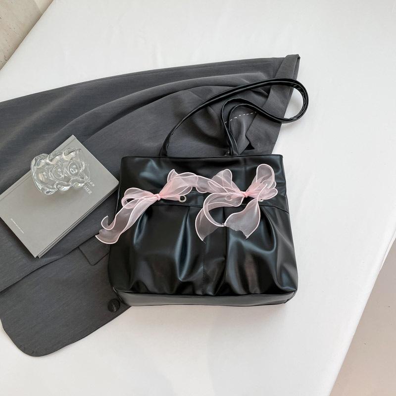 2025 New College Style Bow Tote Bag Large Capacity Pleated Shoulder Bag Female Cute Sweet Commuter Bag