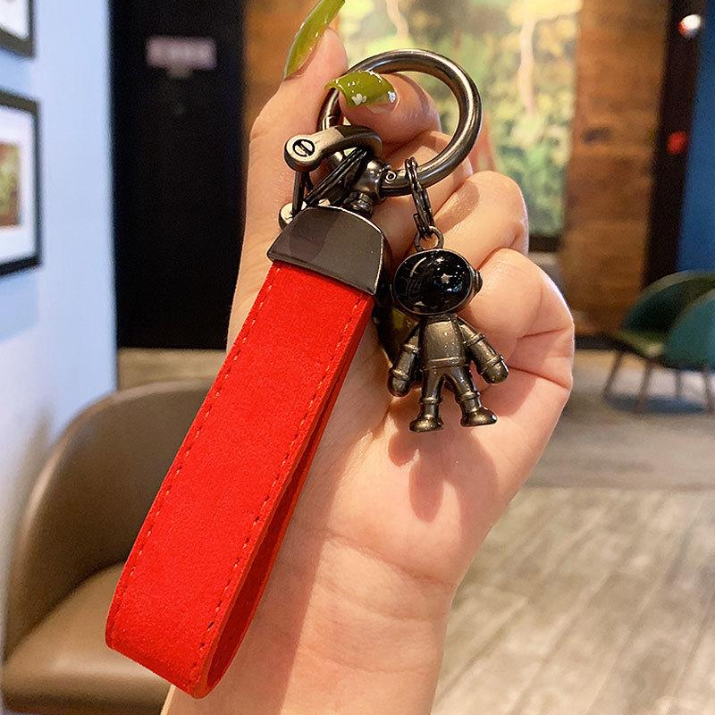 Creative Metal Astronaut Keychain Pendant Women'S Exquisite Pu Leather Car Keychain Pendant Small Gift