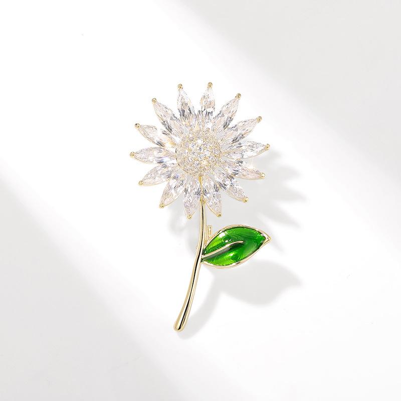 Bo Xin Yun Sunflower Zirconia Brooch: Elegant Coat & Lapel Pin Gift