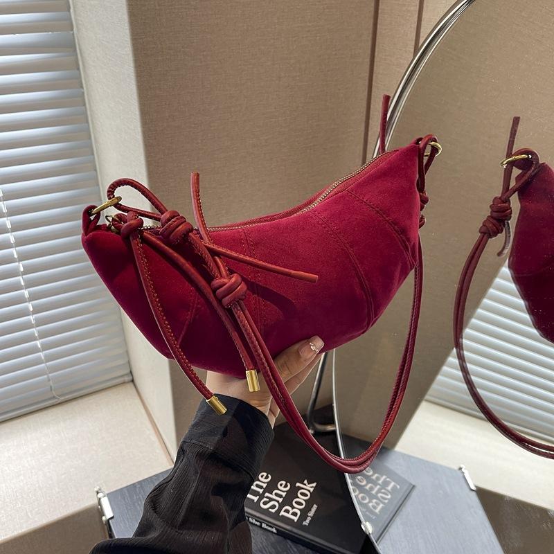 2025 New Korean Niche Croissant Bag Female Sen Meng Casual Simple Messenger Dumpling Bag Daily Commuter Mobile Phone Bag