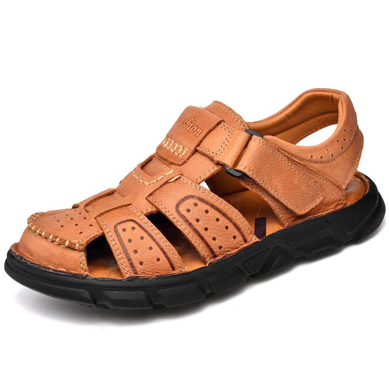 Summer 2025 outdoor sandals men's new casual leather soft sole middle-aged and elderly dad non-slip beach cool slippers