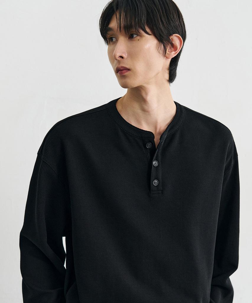 DRAW FIT Cotton Waffle Henley Neck T-Shirt [Black]