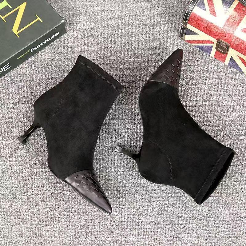 

Retro soft leather pointed short boots women s autumn and winter new fashionable and good-looking fine heels high heels short boots fashion boots 39