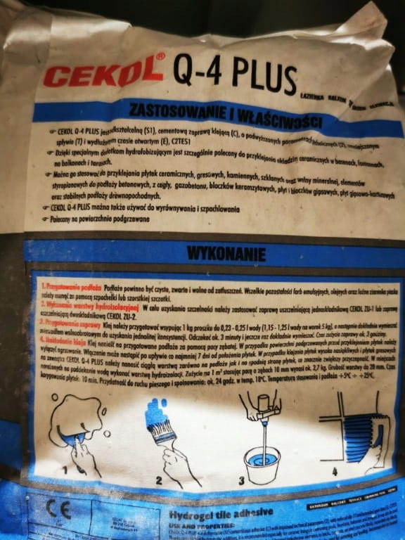 Adesivo per piastrelle in idrogel Cekol Q4 20 kg