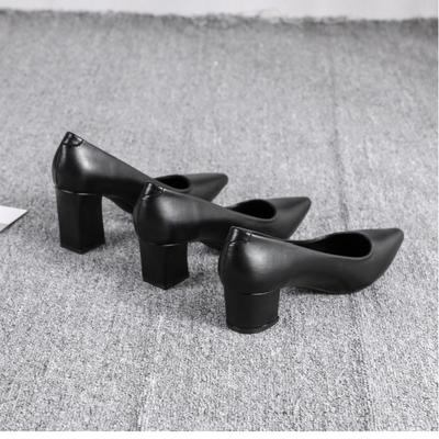 Nuevos Tacones Profesionales de Cuero Negro para Mujer Primavera 2025, Zapatos de Salón de Tacón Grueso y Suela Blanda para Trabajos de Larga Duración, Calzado para Señora de Oficina XCY37-555-85