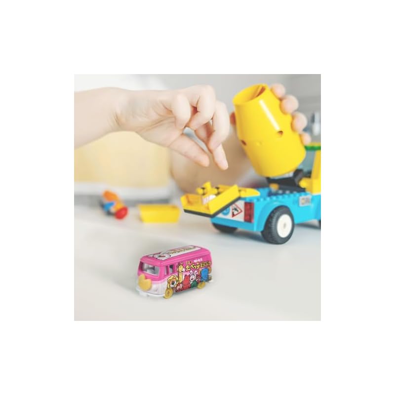 TAKARA TOMY Dream Tomica No. 170 Tabekko Doubutsu Miniature Car Toy (Ages 3 and Up)
