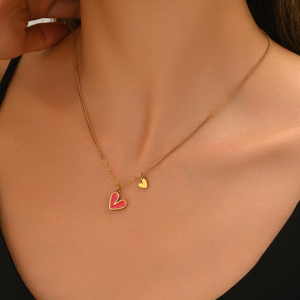 New hot-selling necklace women, simple and versatile, high-end sense of love, drip oil collarbone chain, niche light luxury item decoration