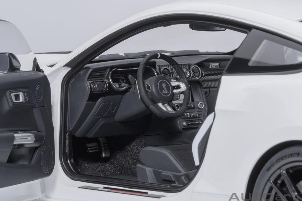 AUTOart Scale Ford Mustang Shelby GT500 with Black Finished Product 73095 1/18 (White Stripes)