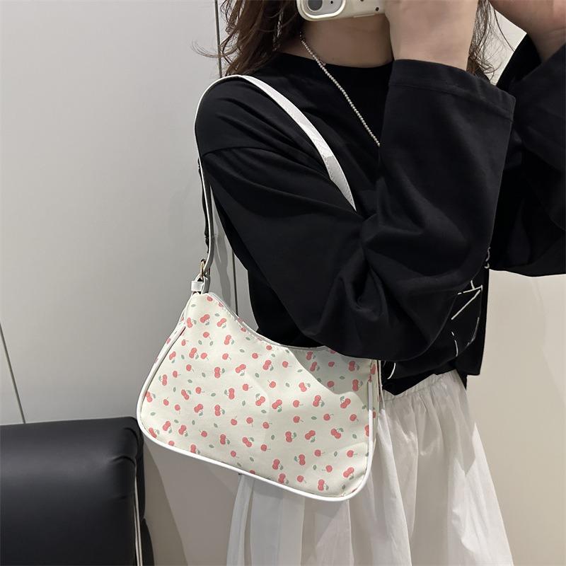Spring new popular retro texture armpit bag women's fashion versatile shoulder baguette bag tide