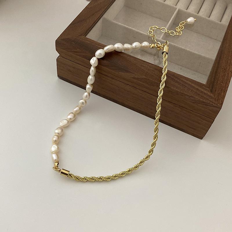 Butterfly Irregular Pearl Necklace Medieval Vintage Temperament Collarbone Chain Versatile High-end Jewelry Women
