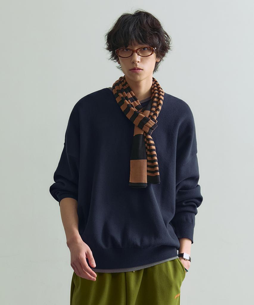Nyuobeu Layered V-Neck Knit Navy