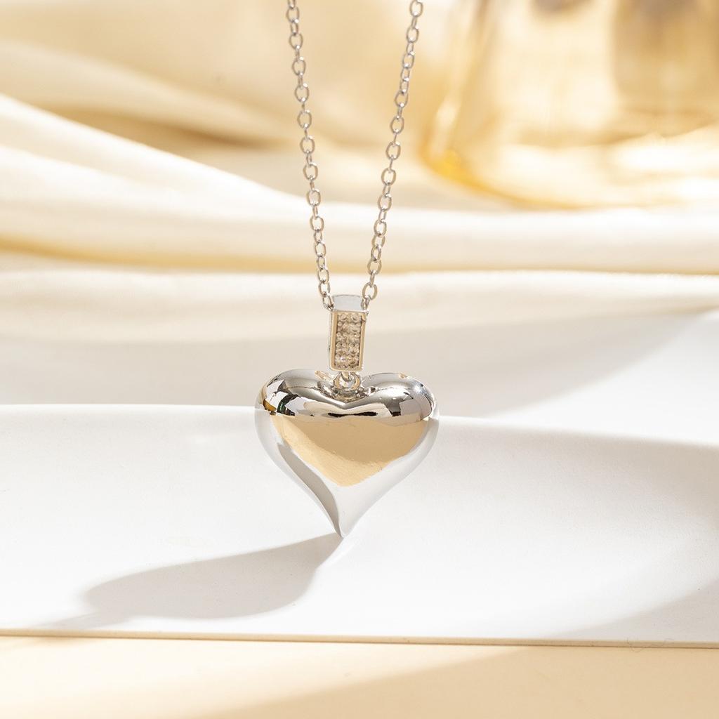 Small Heart Zircon Pendant Necklace For Women Minimalist Fashion Collarbone Chain Dainty Love Design