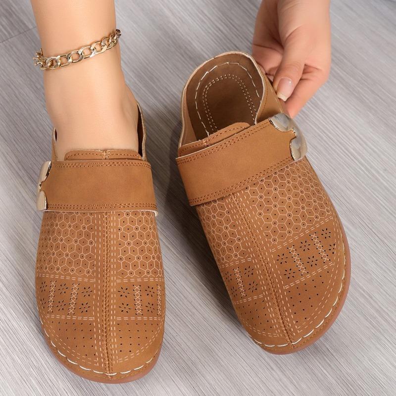 New Large-sized Flat-bottomed Casual Half-slipper Women's Shoes with Toe Caps and Wedge Heels Beach Slippers