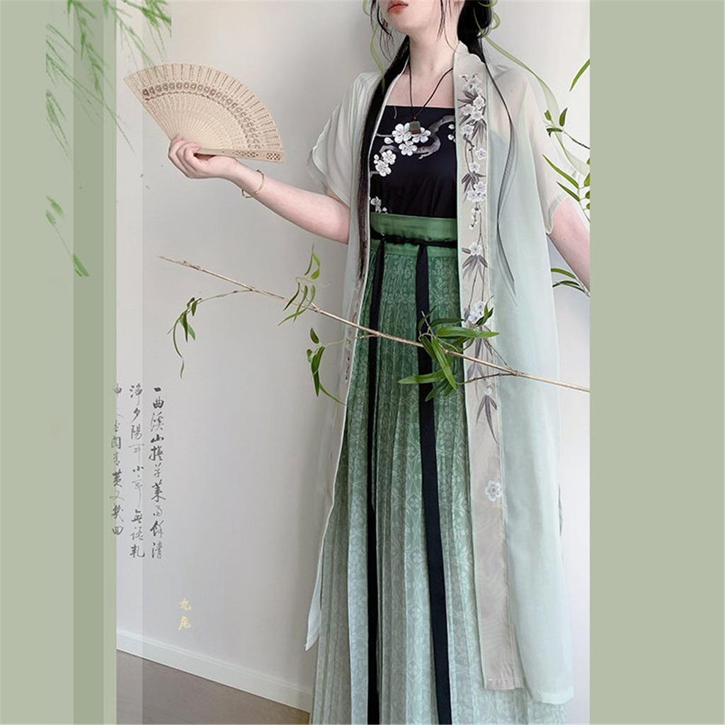 Chinese Song Dynasty Style Hanfu For Women Short-sleeved Waist-length Pleated Skirt Daily Commuting Suit