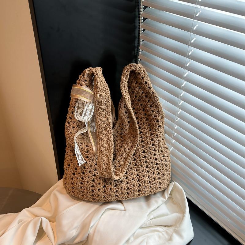Summer hollow woven bag women's new vacation beach bag commuter shoulder tote bag knitted bag