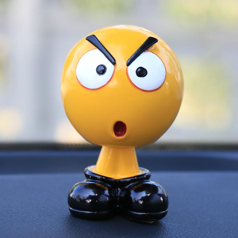 Ha Hu Emoji Bobblehead Car Ornament: Cute Cartoon Interior Decoration.