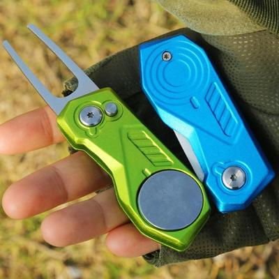 Switchblade Golf Divot Repair Tool Ball Marker Aluminum Alloy Mini Golf Divot Tools Foldable Button Golf Green Fork