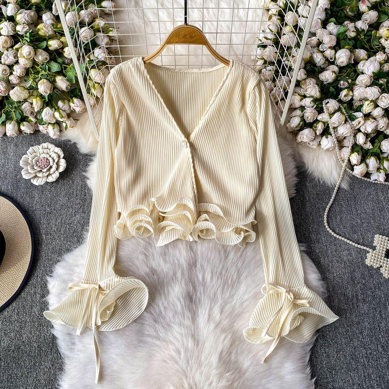 

Блузка с оборками во французском стиле, V-образным вырезом, сборками, объемной отделкой, завышенной талией, новинка осени и зимы 2025, коварная женская одежда Apricot color One size