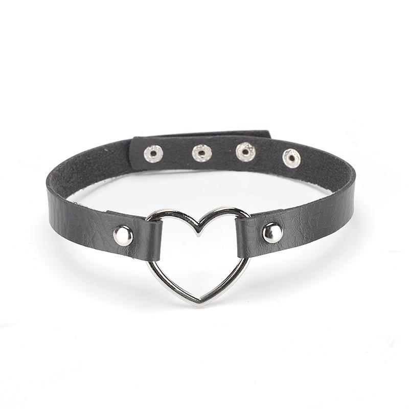 European-American Punk Heart Rivet Leather Choker Necklace