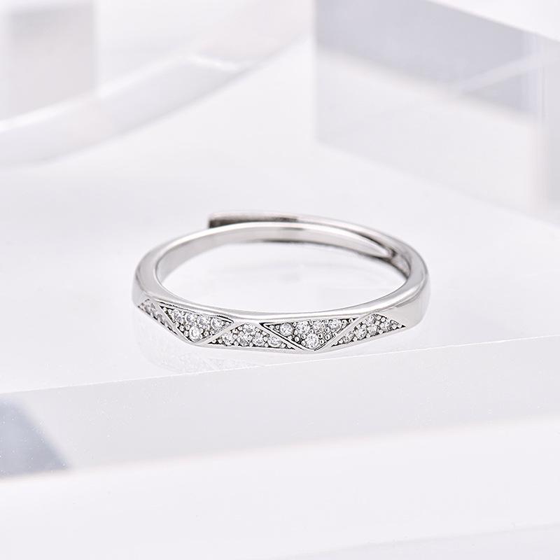 Elegant Women's Minimalist Non-Fading High-End Cold Style Ring