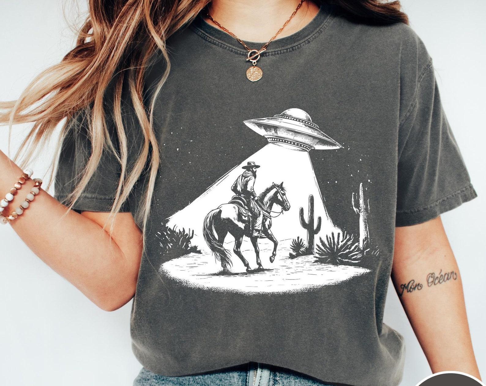 UFO Western Comfort Colors® Shirt, Retro Vintage Cowboy T-Shirt, Rodeo T-Shirt, Western Oversized Graphic Tee, Trendy Women s Western Shirt L
