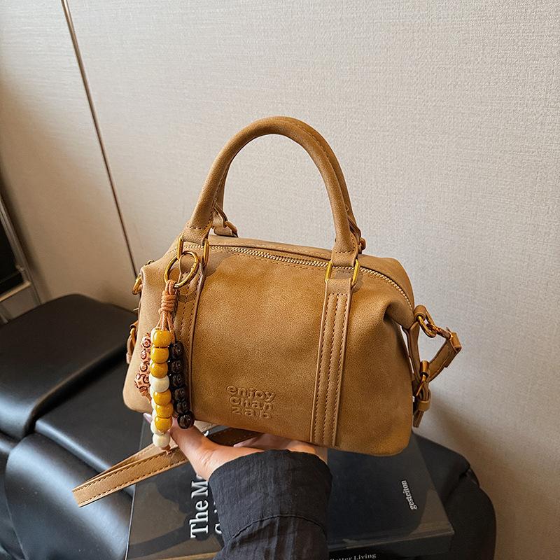 Premium retro small bag women's autumn and winter versatile messenger bag fashion portable pillow bag