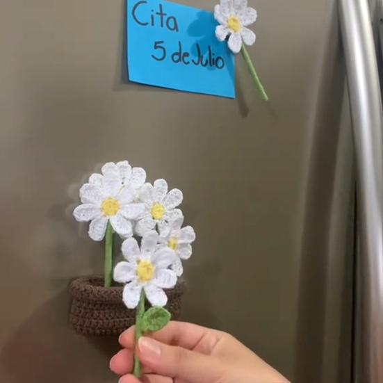 Crochet Potted Flower Fridge Magnet DIY Home Office Kitchen Locker Fridge Knitting Potted White Flower Magnetic Decoration Ornament