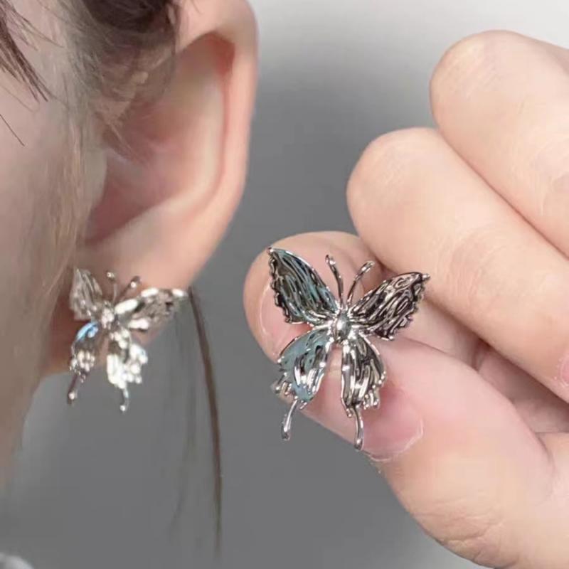 Korean Style S925 Silver Pleated Butterfly Stud Earrings - Cold Aesthetic Sweet Cool Jewelry серебряный