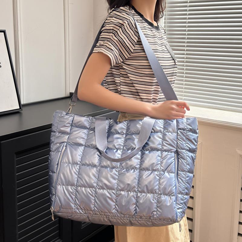 Large Capacity Quilted Tote Bags for Women Solid Color Women's Shoulder Bag for Gym Travel Fashionable Nylon Winter Padded Handbag