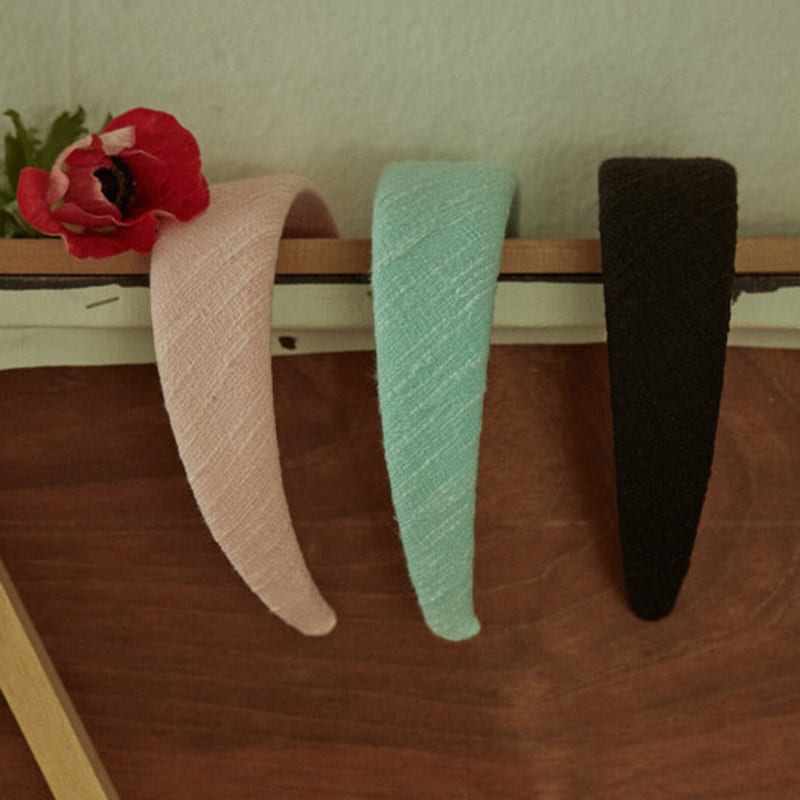 Elizabeth Moments Black Tweed Headband