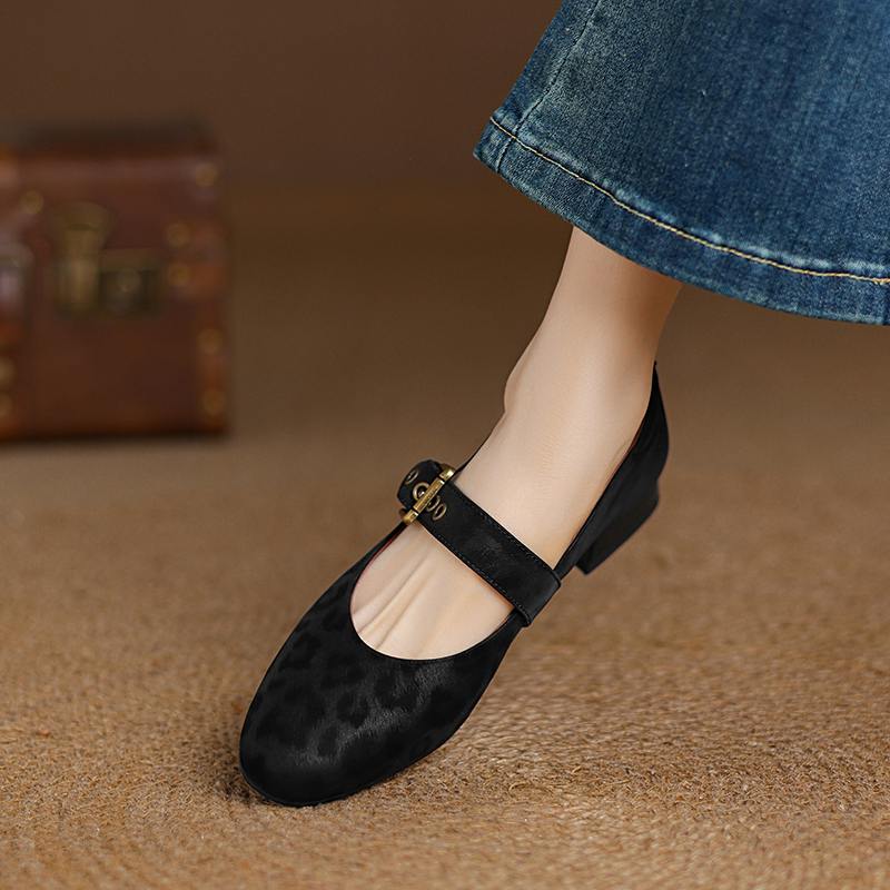 Krazing Pot Cow Skin Spring Summer Size 43 Size 42 Size 41 Thick Low Heels Women Round Toe Leisure Leopard Pumps